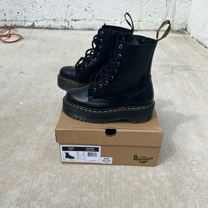 Dr Martens Jadon Platform Boots